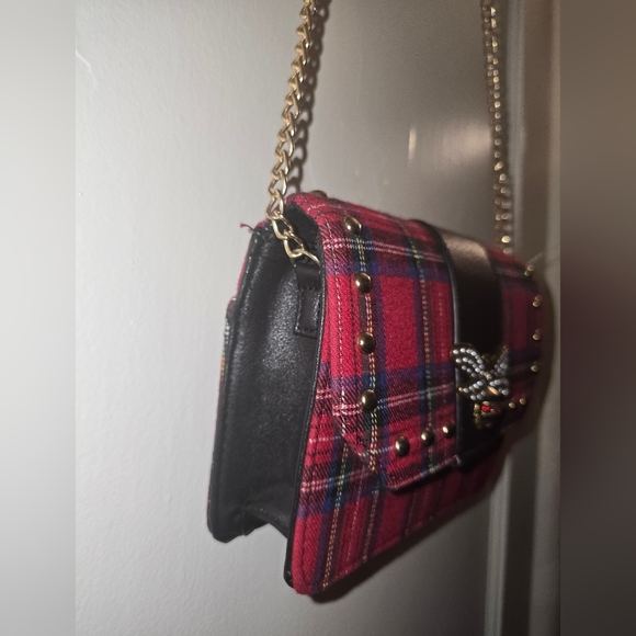 Olivia Miller Bee Cross Body Handbag - Picture 11 of 13